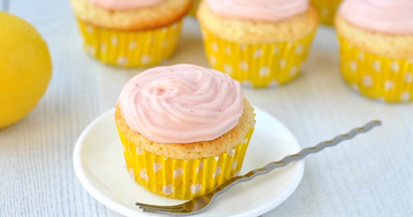 Strawberry Lemonade Cupcakes